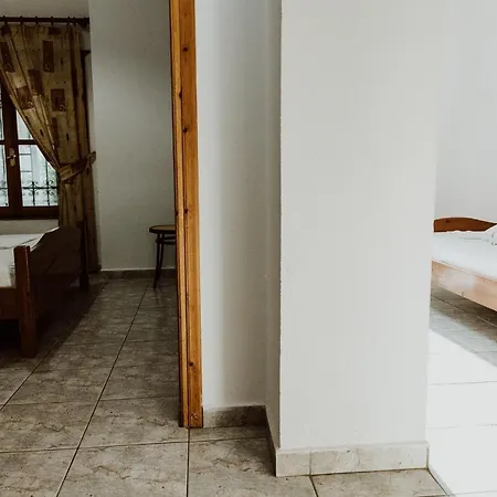 Filippos ゲストハウス アフィソス