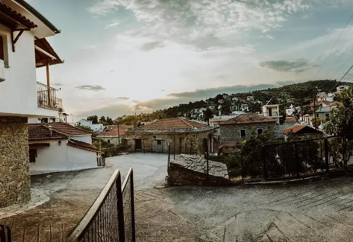 Filippos Guest house 3*